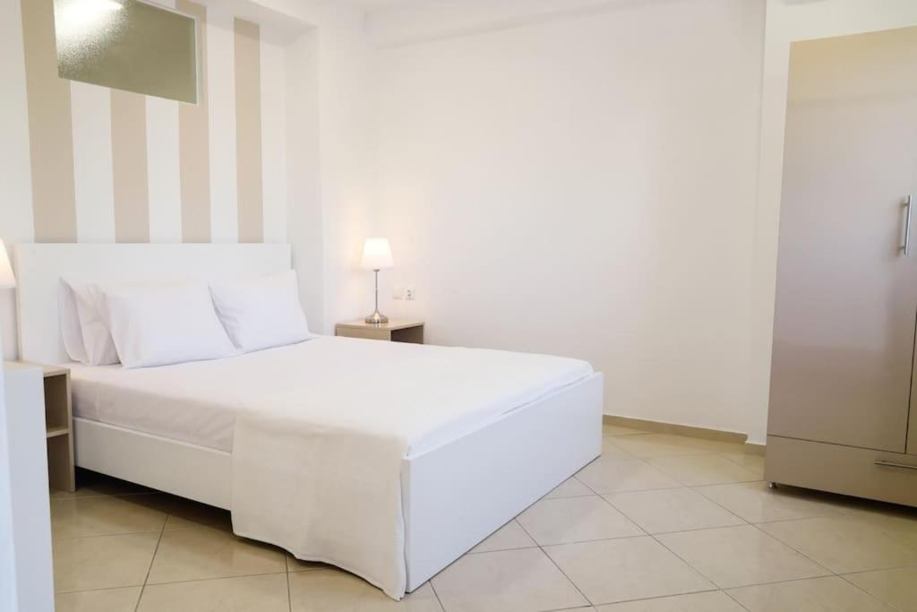 Cozy Apartment Near Airport Коропион Екстериор снимка