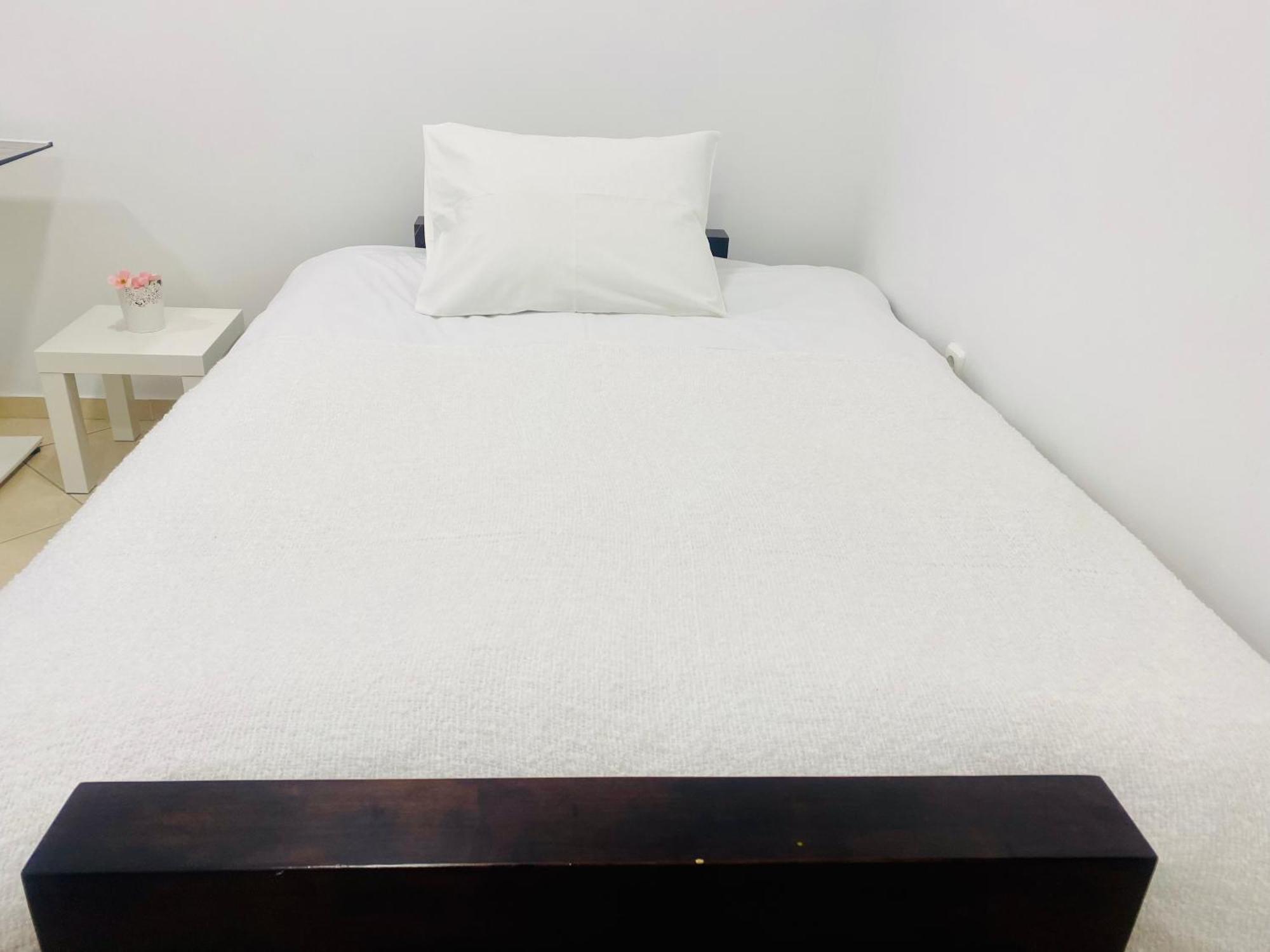 Cozy Apartment Near Airport Коропион Екстериор снимка