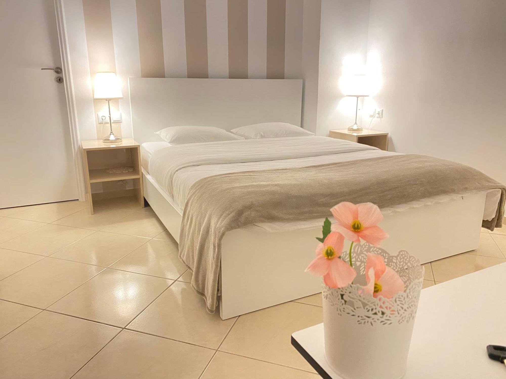 Cozy Apartment Near Airport Коропион Екстериор снимка